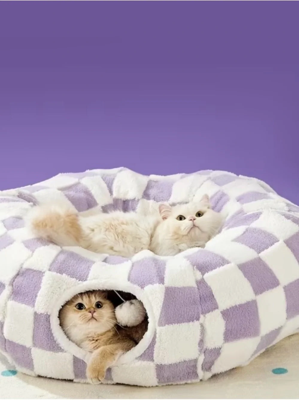 Plush Checkered Pet tunnel Bed in Lavender and White
